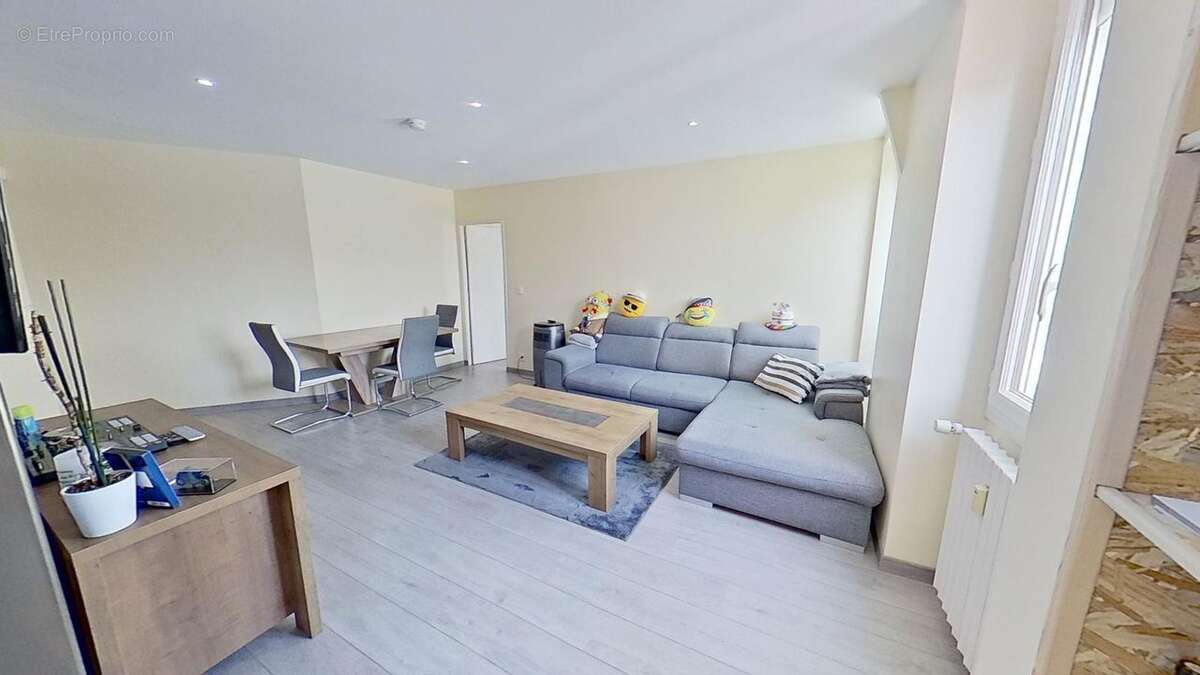 Appartement ETAMPES Hypercentre 2p 52m² - Appartement à ETAMPES