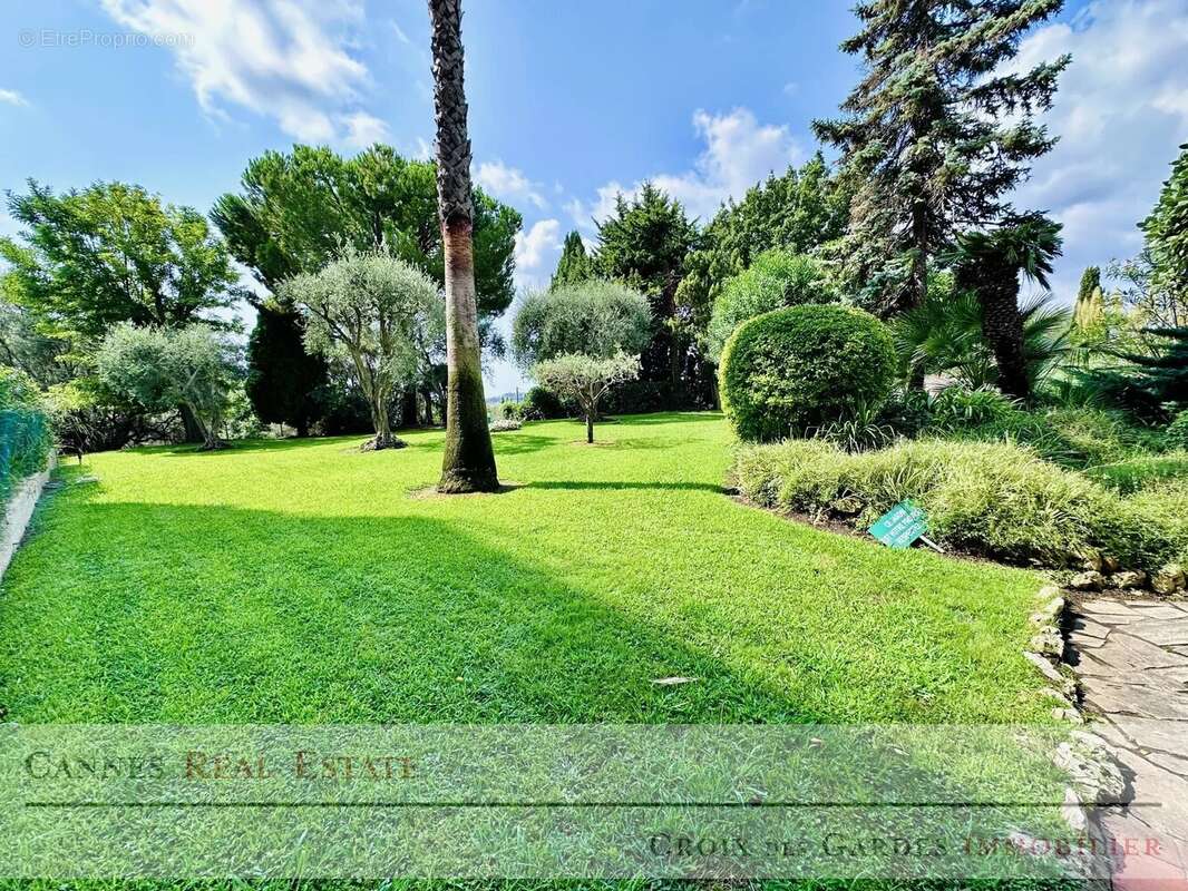 Appartement à LE CANNET