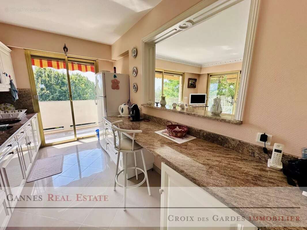 Appartement à LE CANNET