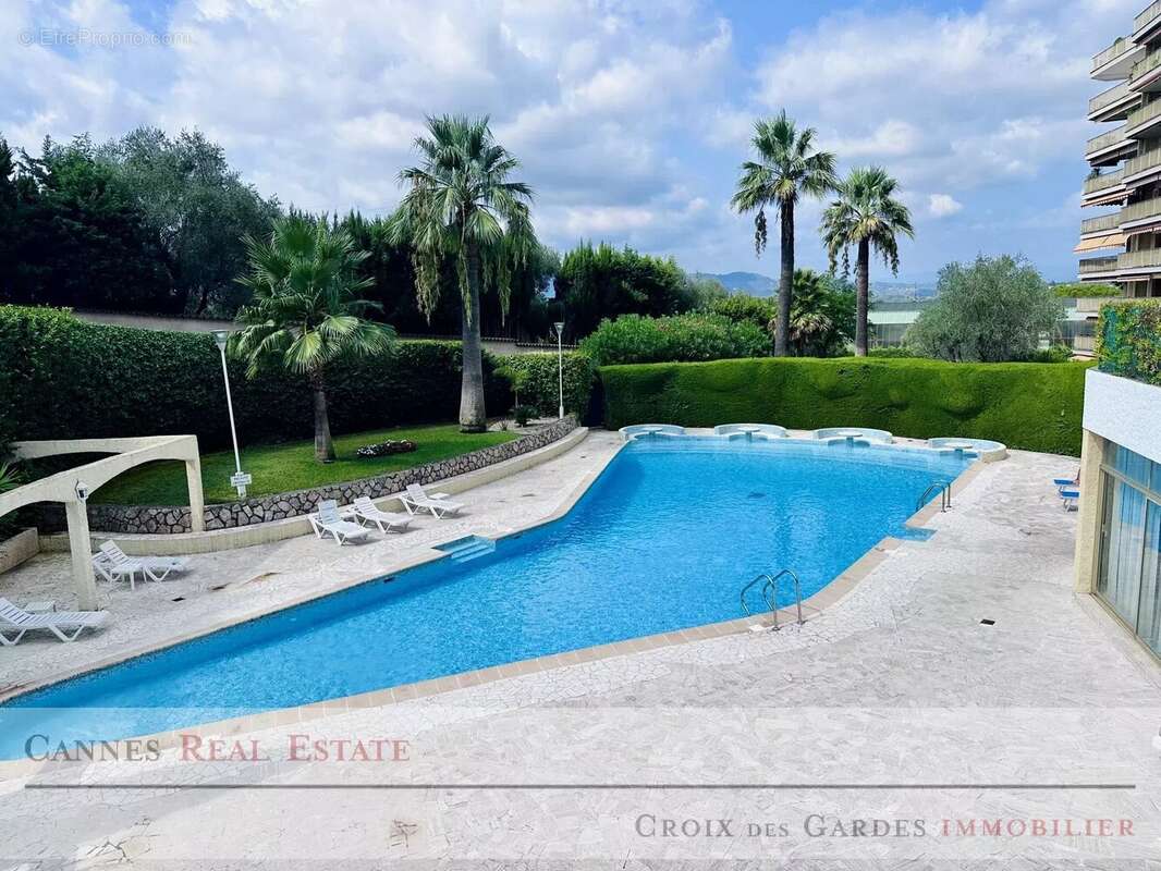 Appartement à LE CANNET