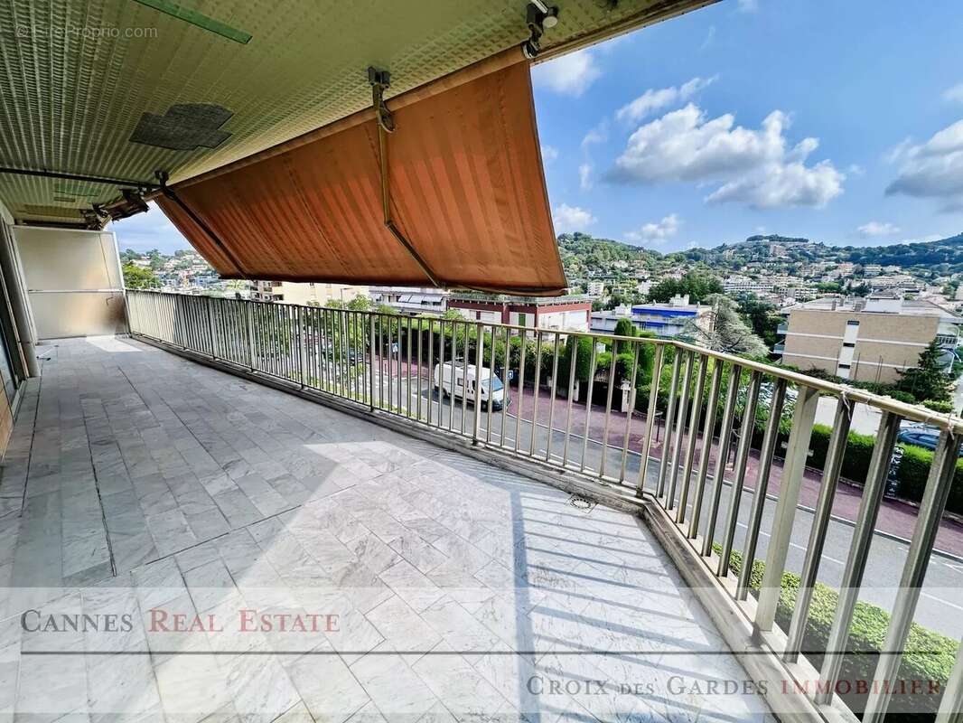 Appartement à LE CANNET