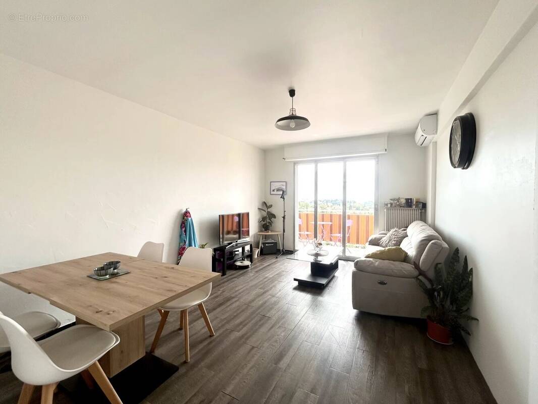 Appartement à LE CANNET