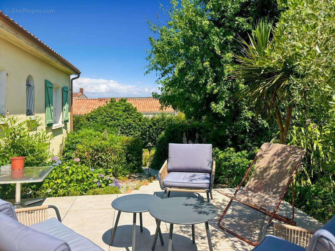 Maison à BELLEVILLE-SUR-VIE