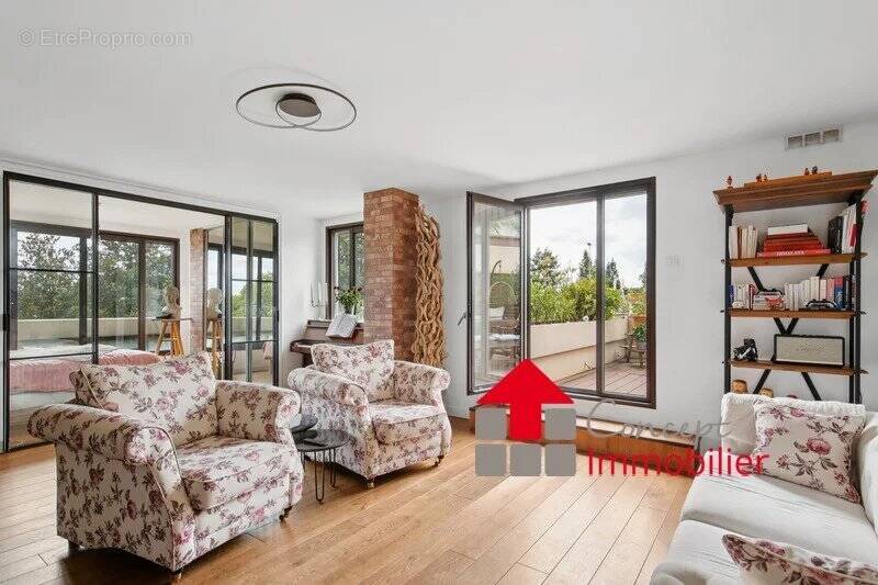 Appartement à SURESNES