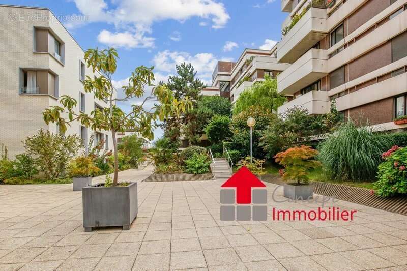 Appartement à SURESNES