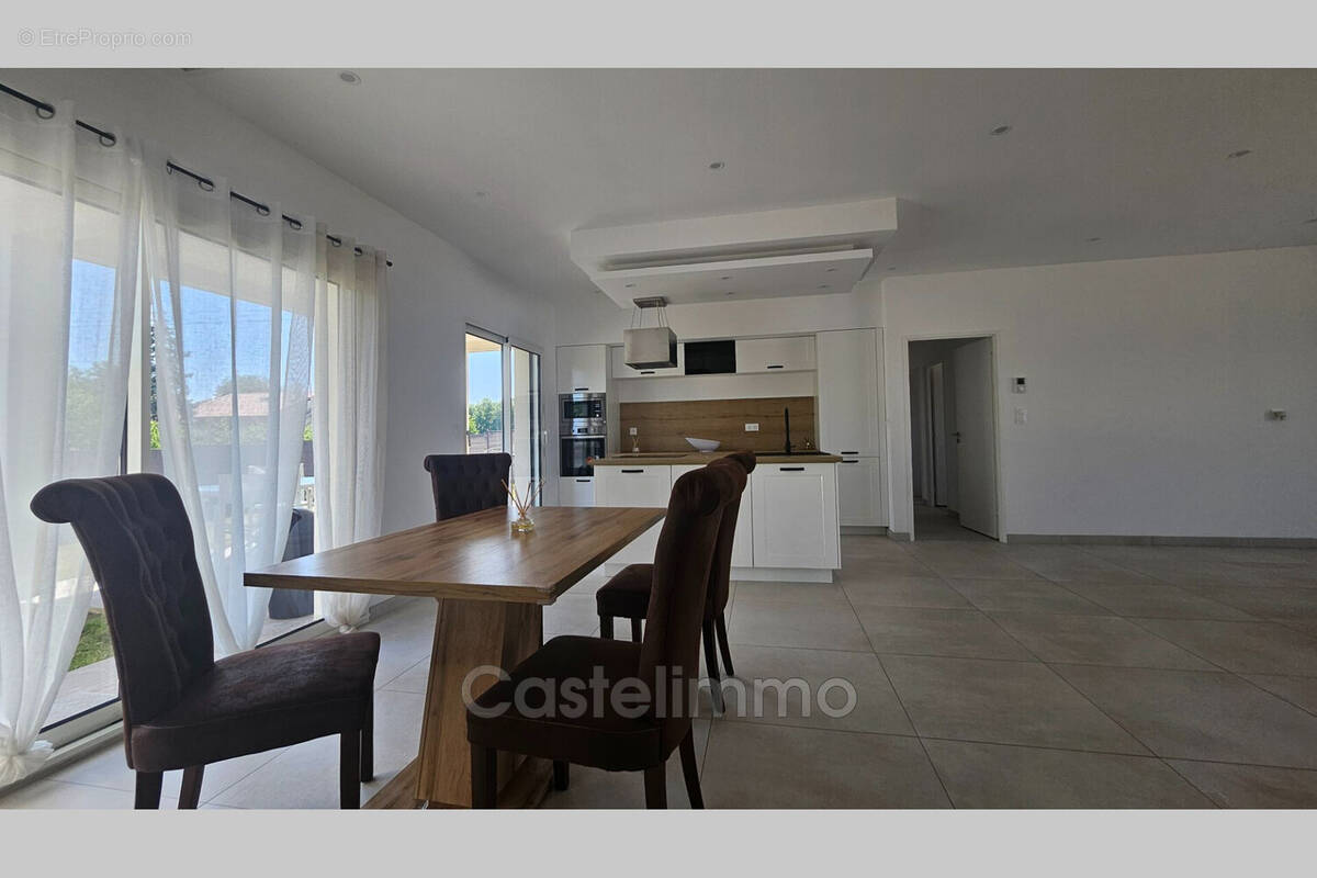 Maison à CASTELSARRASIN