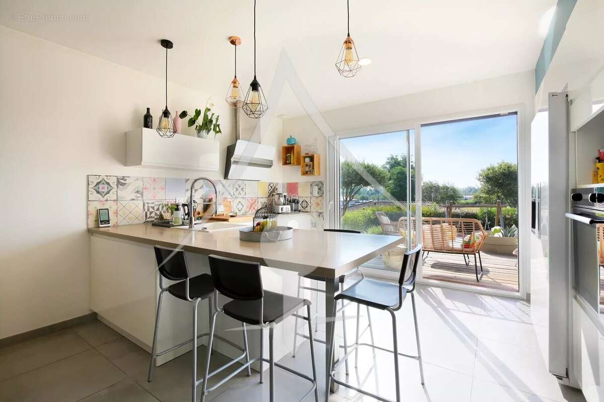 Maison à LAVERNOSE-LACASSE