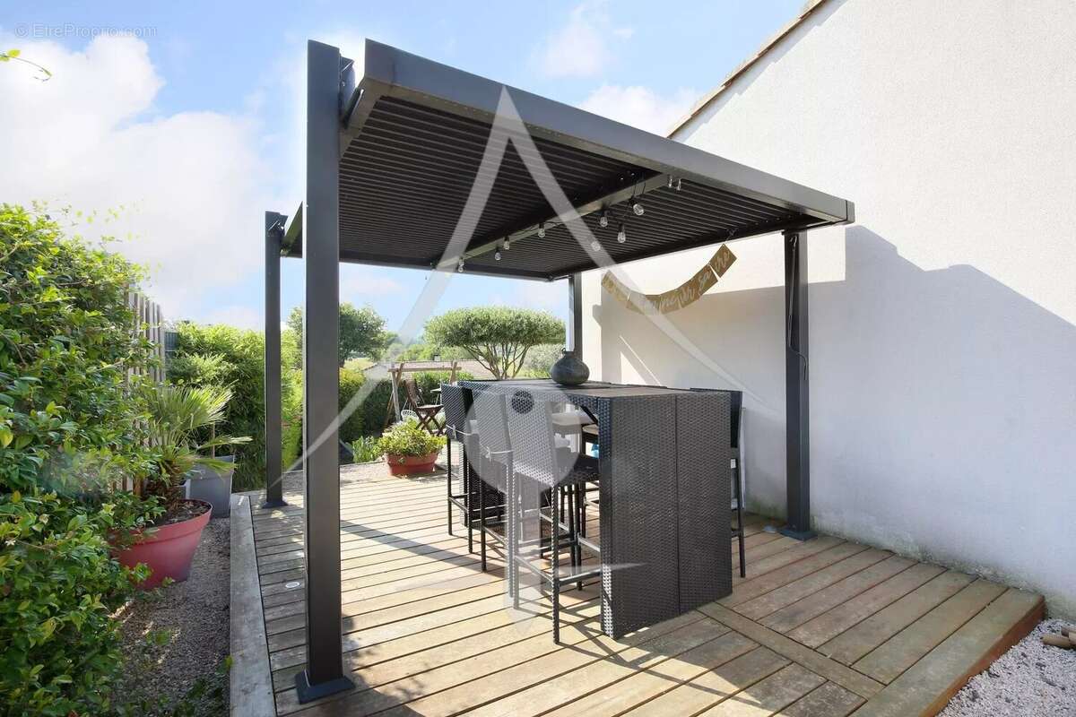 Maison à LAVERNOSE-LACASSE