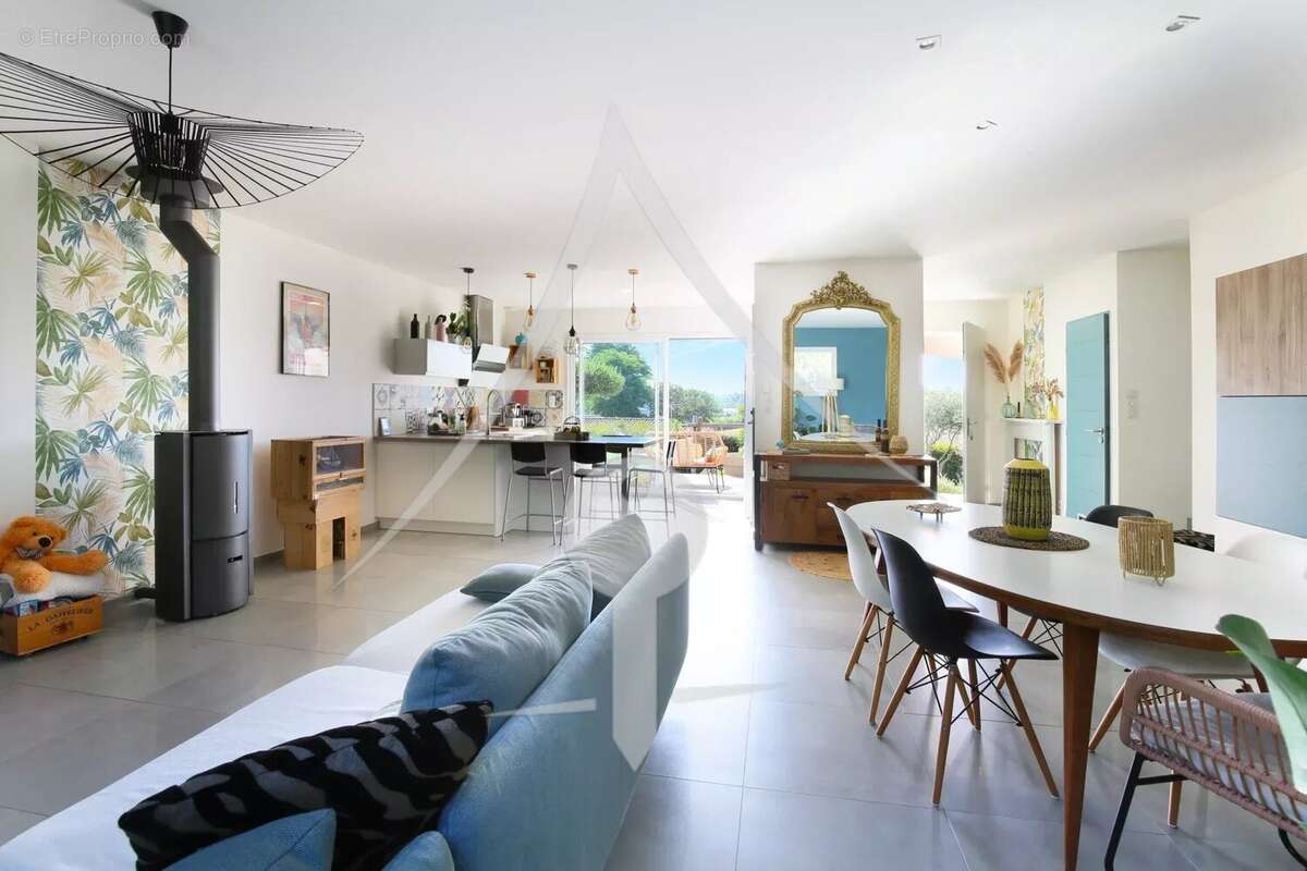 Maison à LAVERNOSE-LACASSE