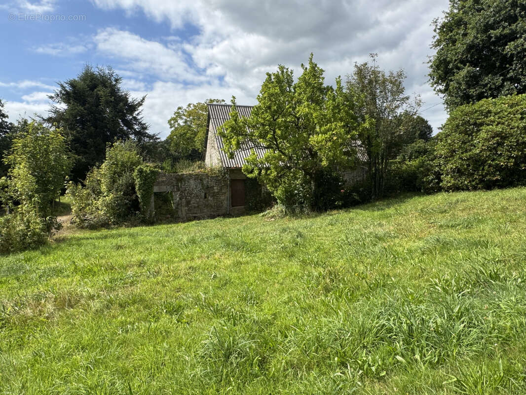 Maison à SAINT-MAUR-DES-BOIS