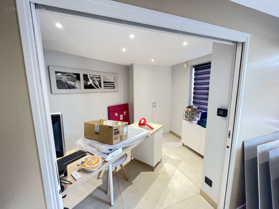 Commerce à CAVALAIRE-SUR-MER