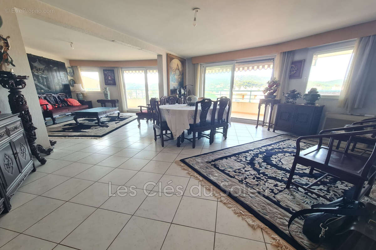 Appartement à HYERES