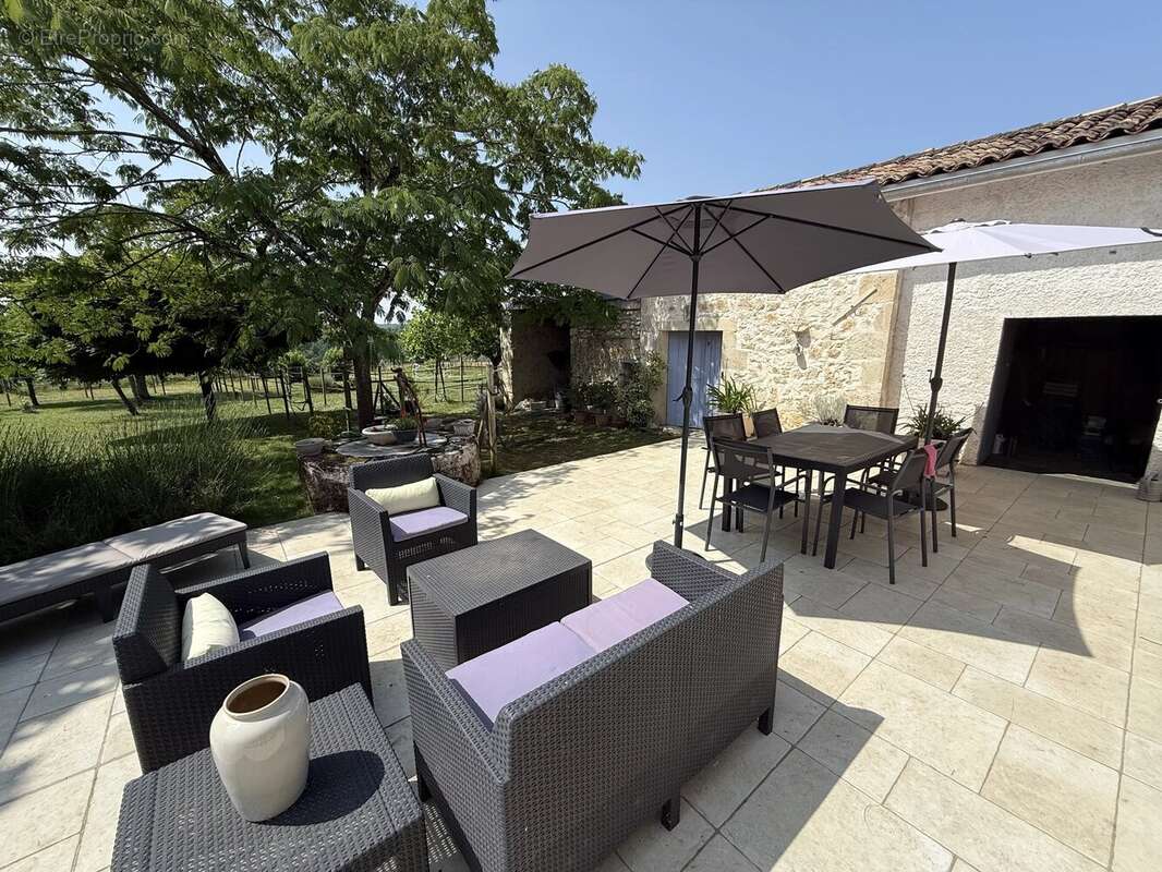 Maison à GENSAC