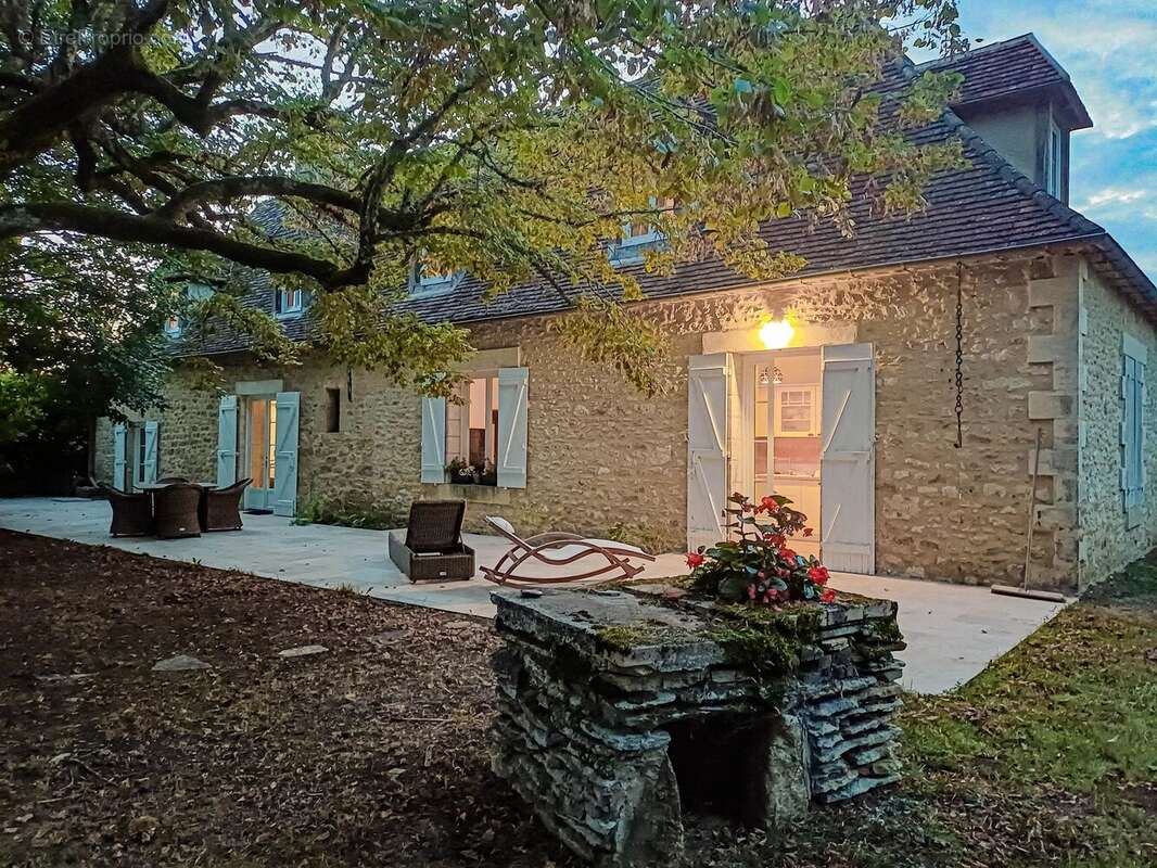 Maison à SARLAT-LA-CANEDA