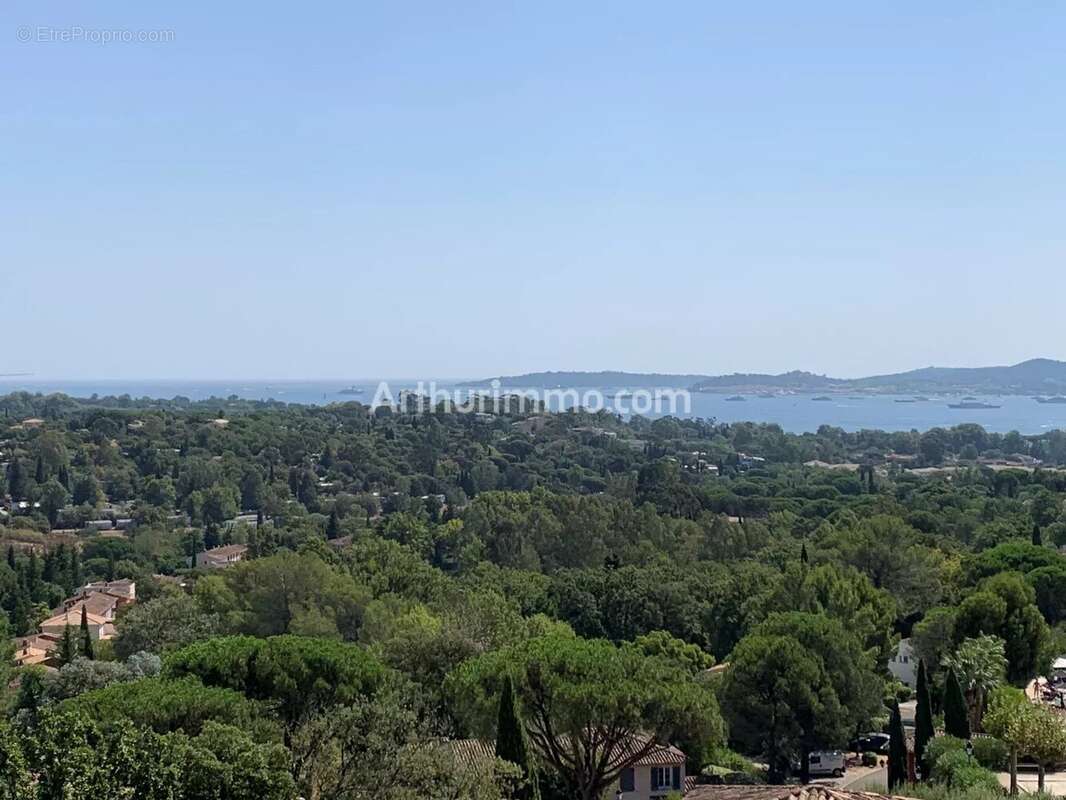 Appartement à GRIMAUD