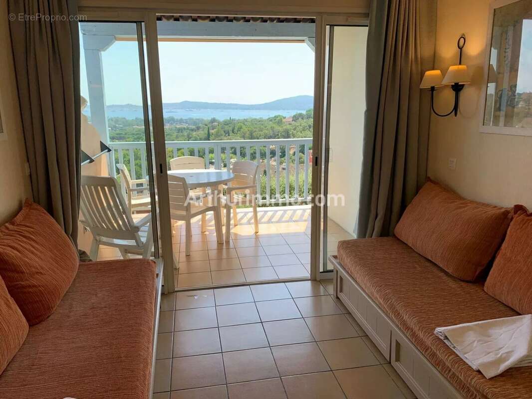 Appartement à GRIMAUD