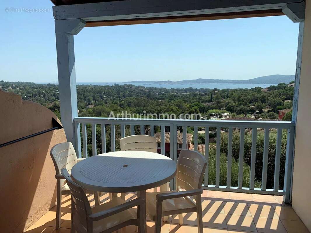 Appartement à GRIMAUD