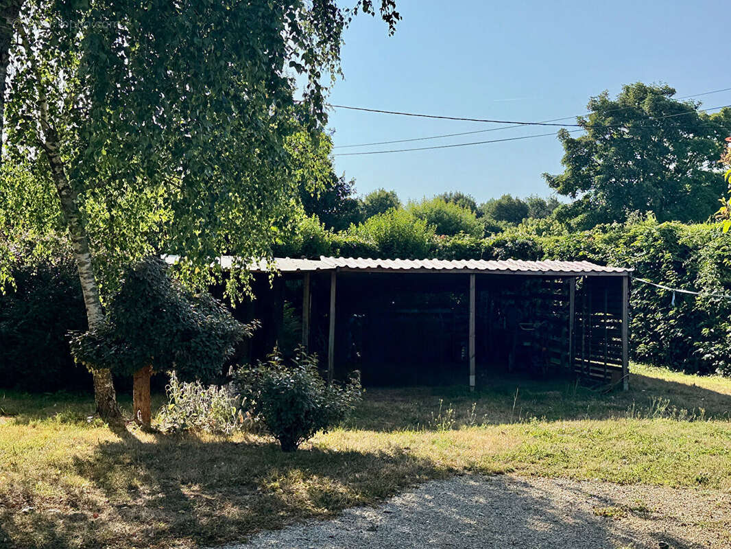Maison à YVRAC-ET-MALLEYRAND