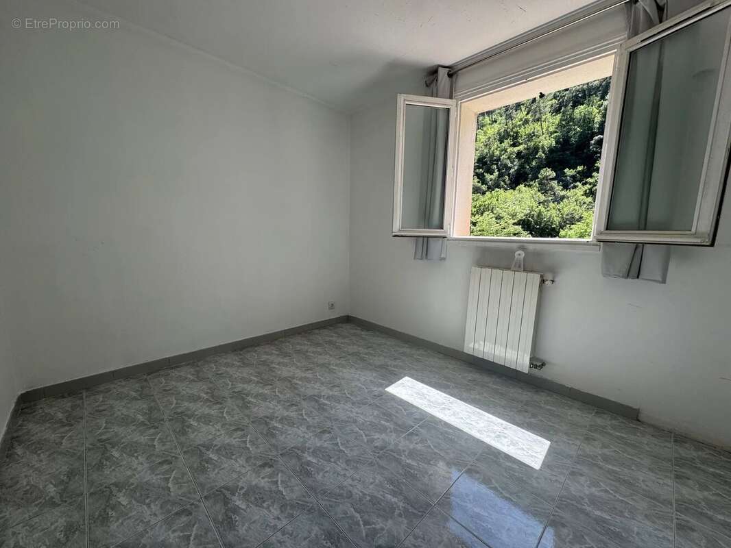 Maison à L&#039;ESCARENE