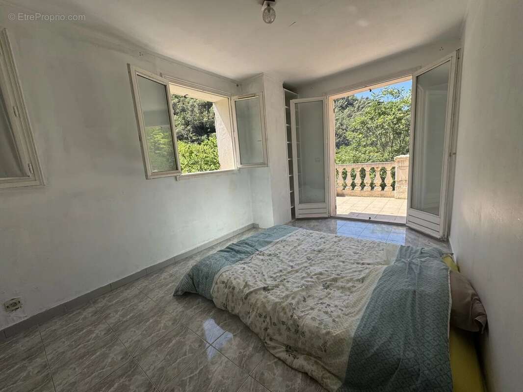 Maison à L&#039;ESCARENE