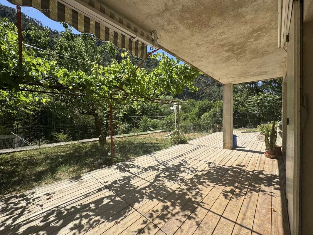 Maison à L&#039;ESCARENE