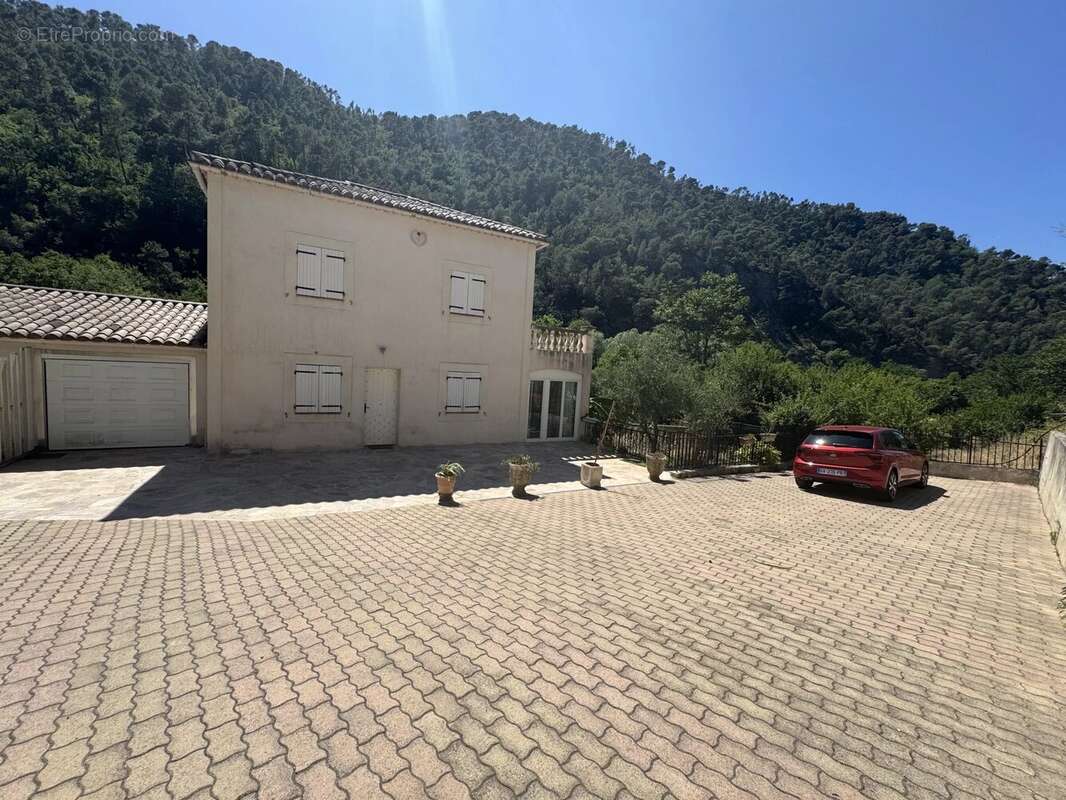 Maison à L&#039;ESCARENE