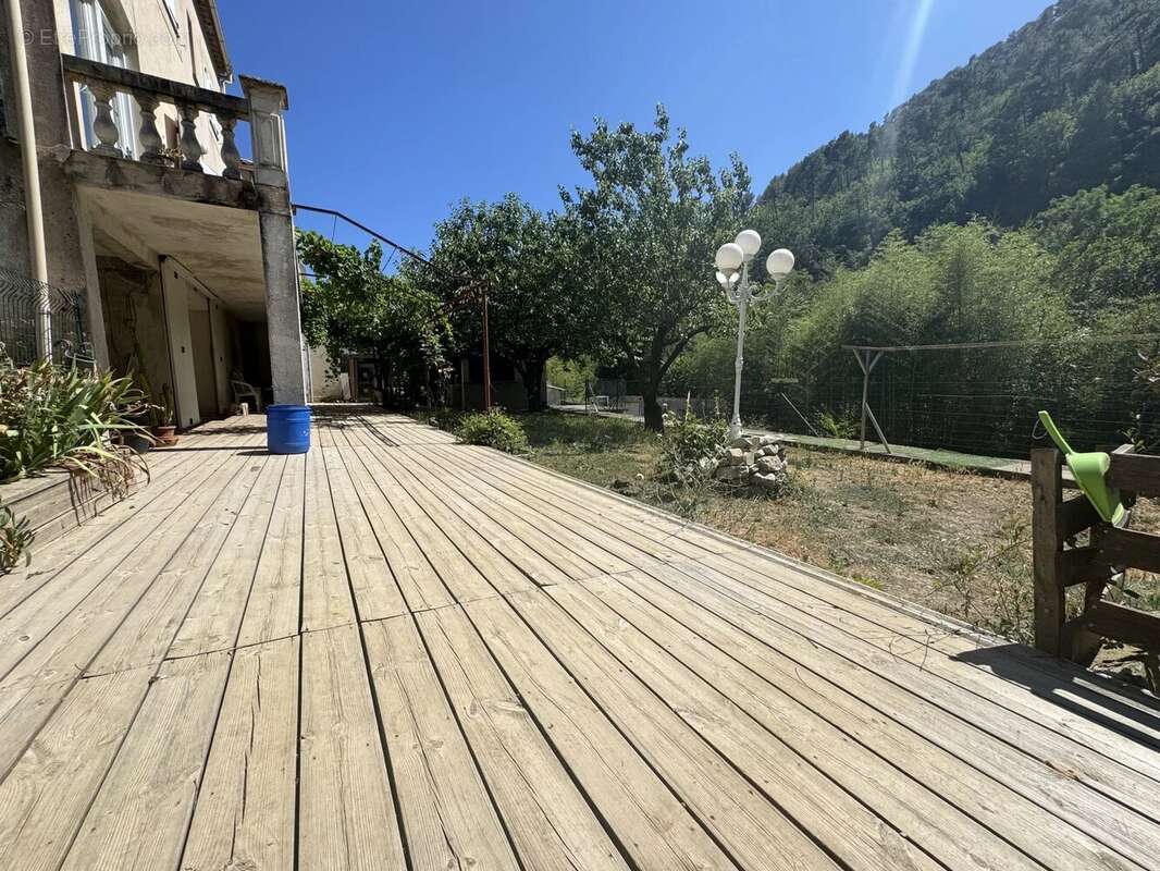 Maison à L&#039;ESCARENE