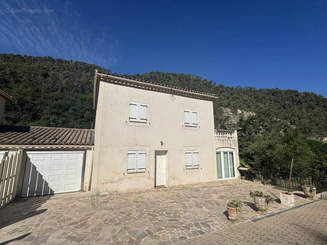 Maison à L&#039;ESCARENE