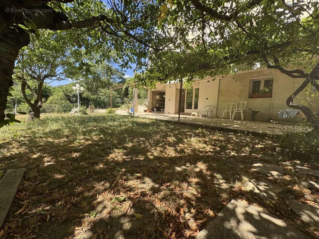 Maison à L&#039;ESCARENE