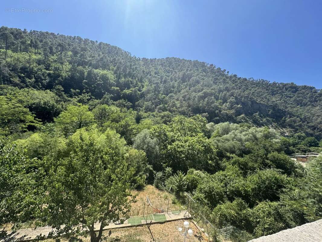 Maison à L&#039;ESCARENE