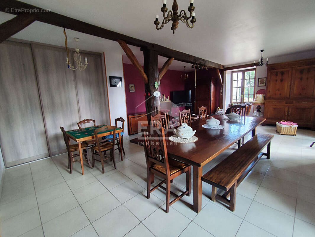 Maison à MAUPREVOIR