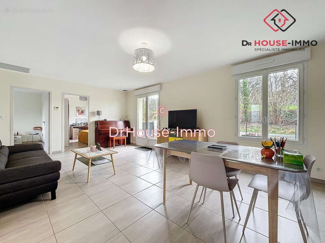 Maison à GRUN-BORDAS