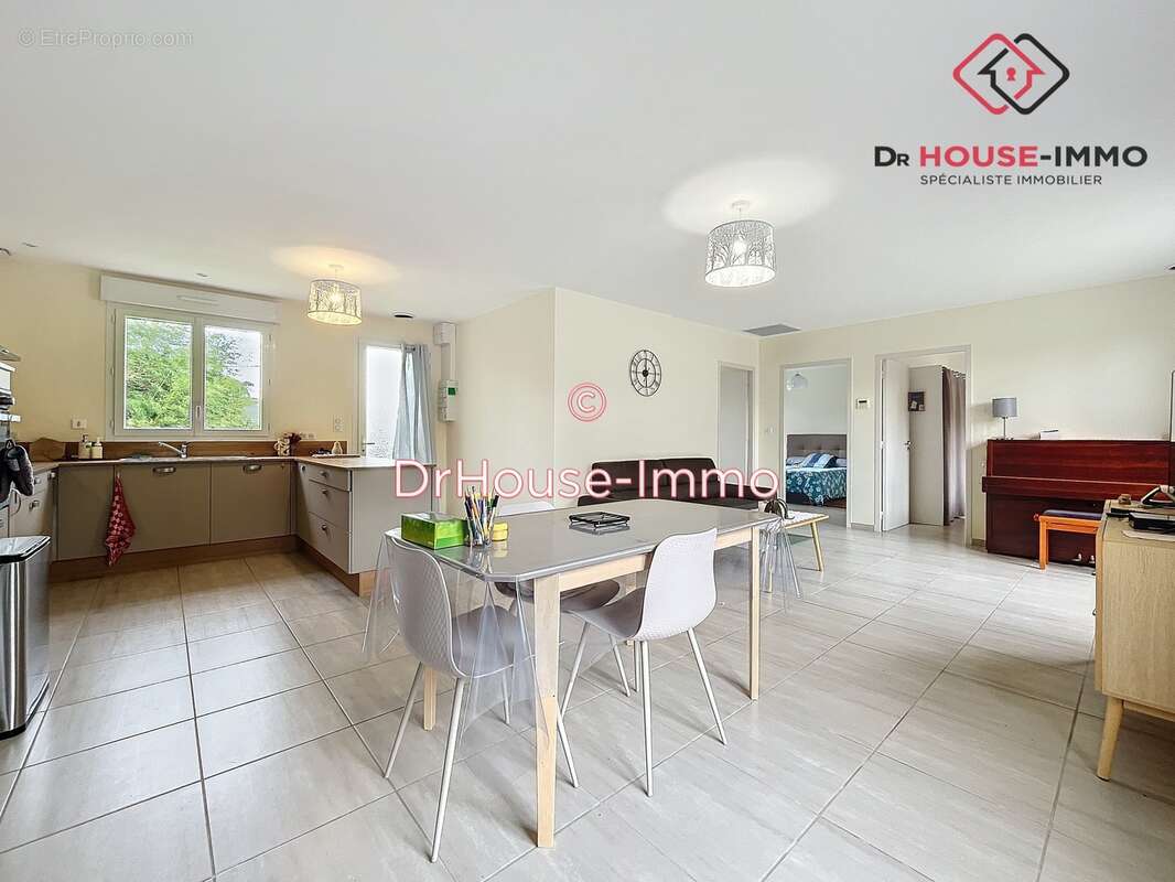 Maison à GRUN-BORDAS