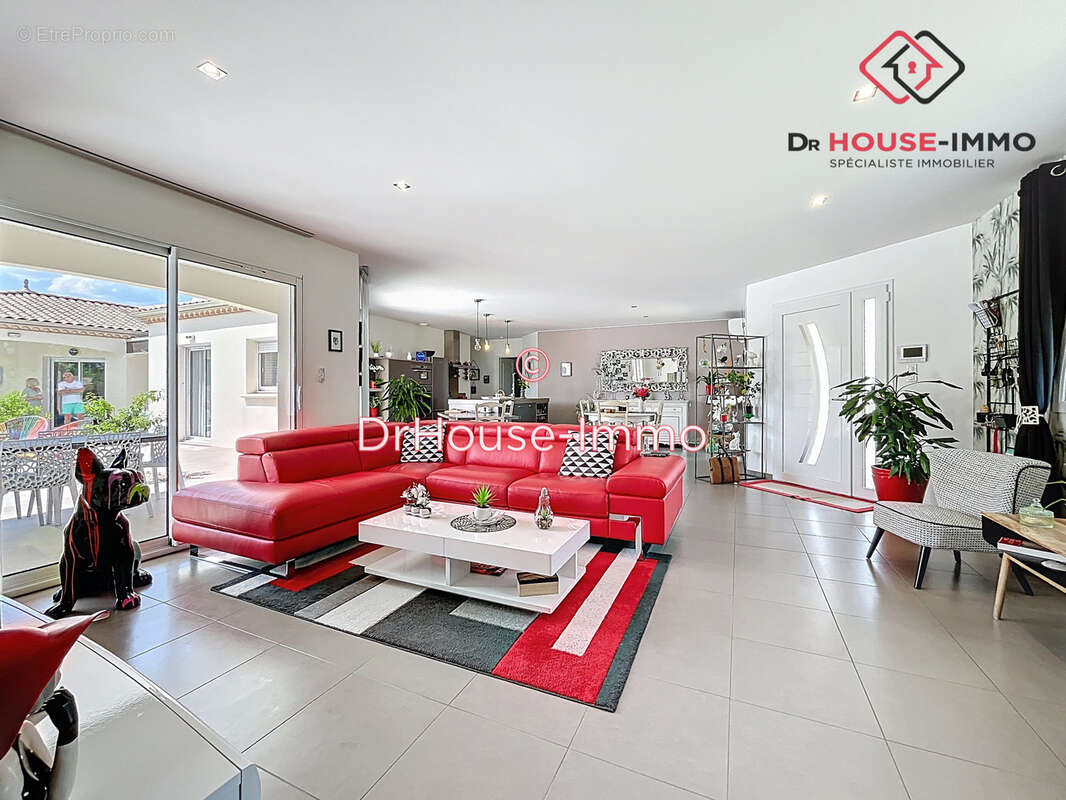 Maison à SAINT-LEON-SUR-L&#039;ISLE