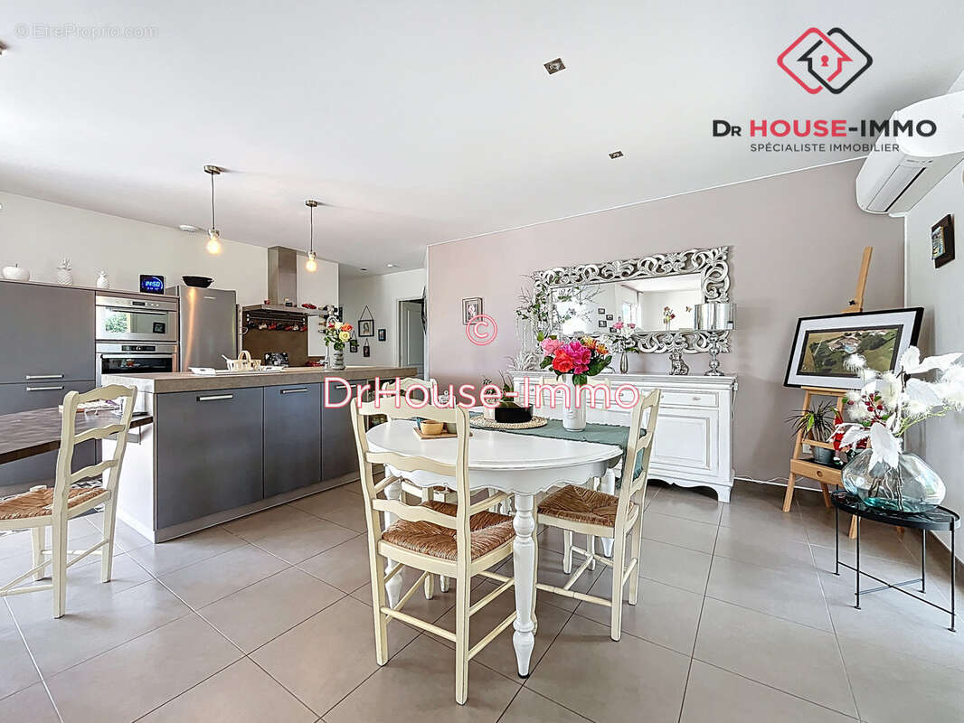 Maison à SAINT-LEON-SUR-L&#039;ISLE