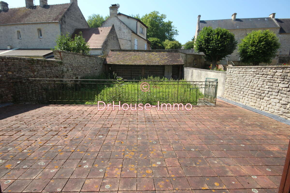 Maison à COURSEULLES-SUR-MER