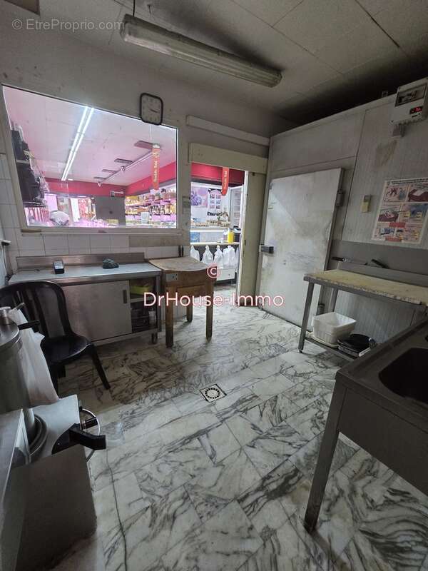 Commerce à MARSEILLE-1E