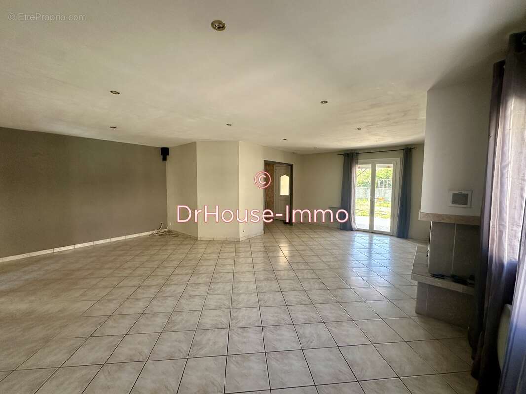 Maison à MONTVENDRE