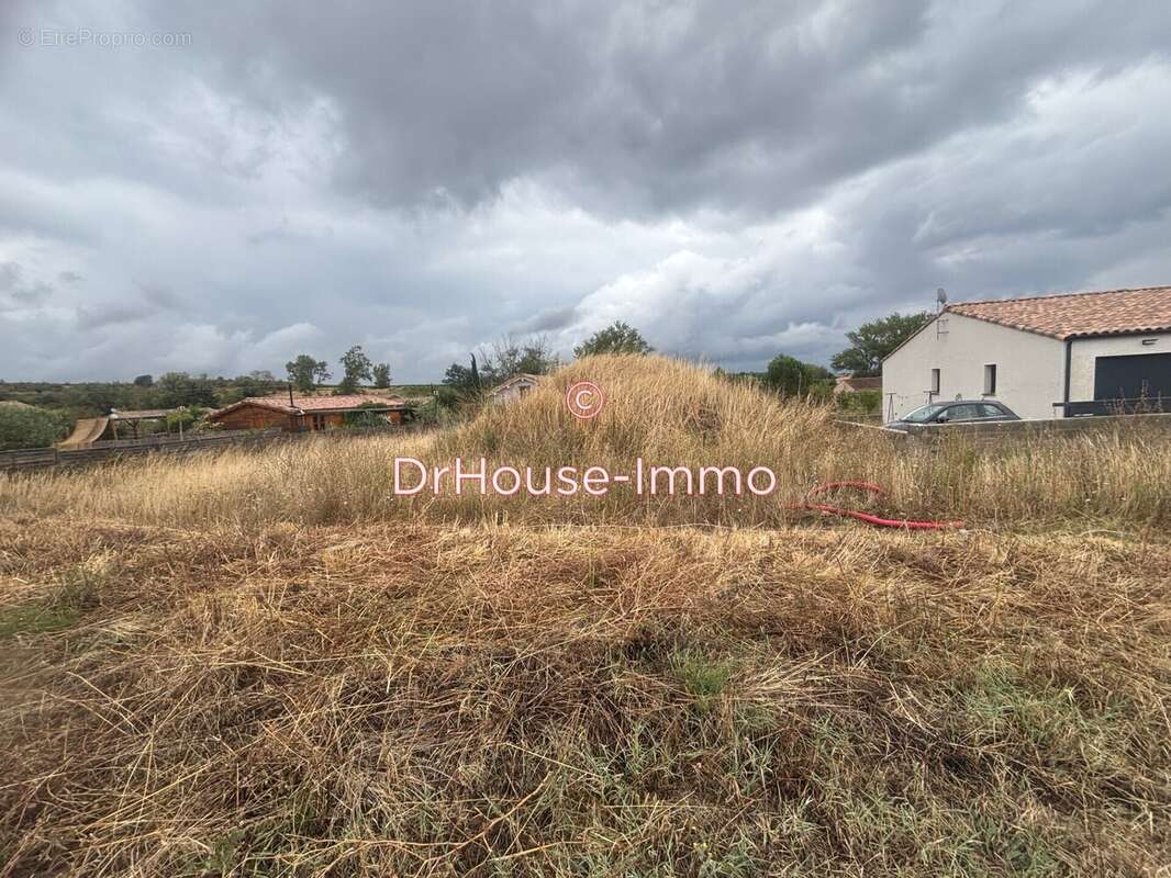 Terrain à BRUGAIROLLES