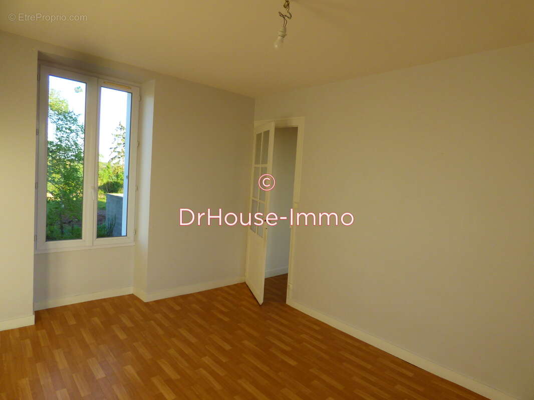 Maison à CHATELLERAULT