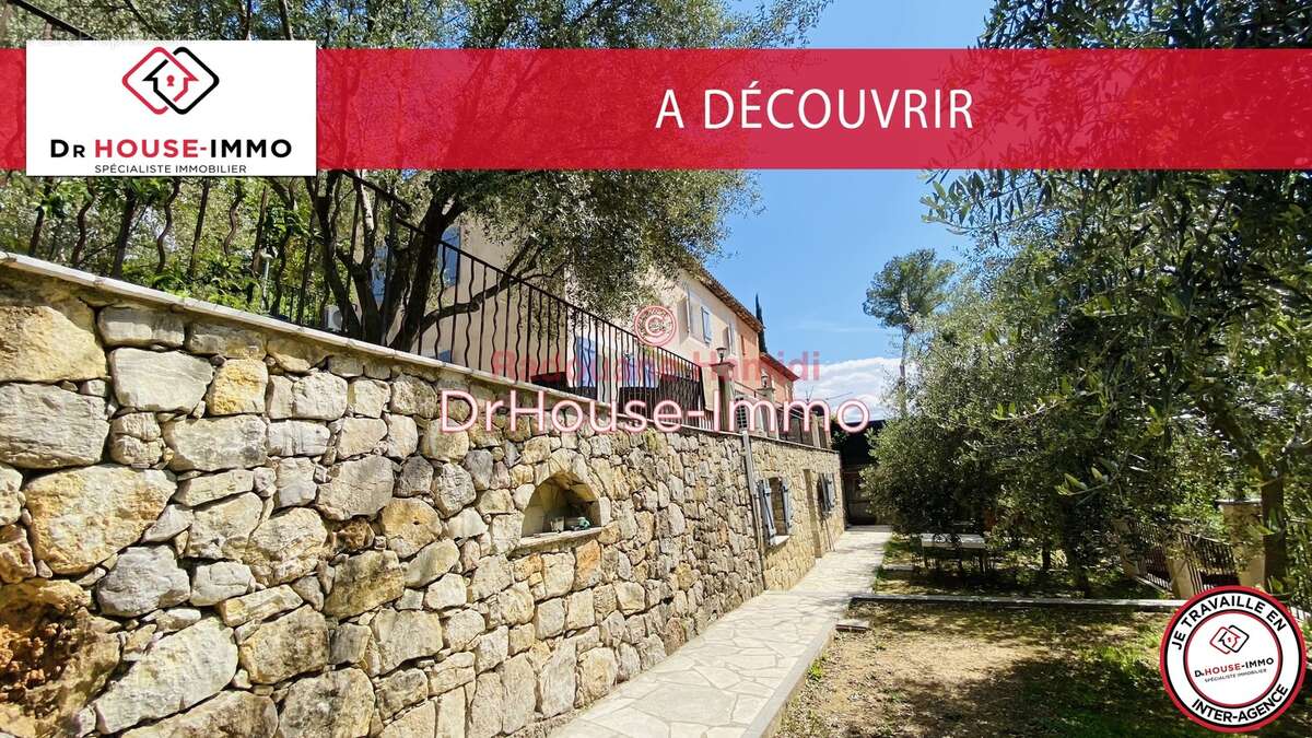 Maison à TOURRETTES