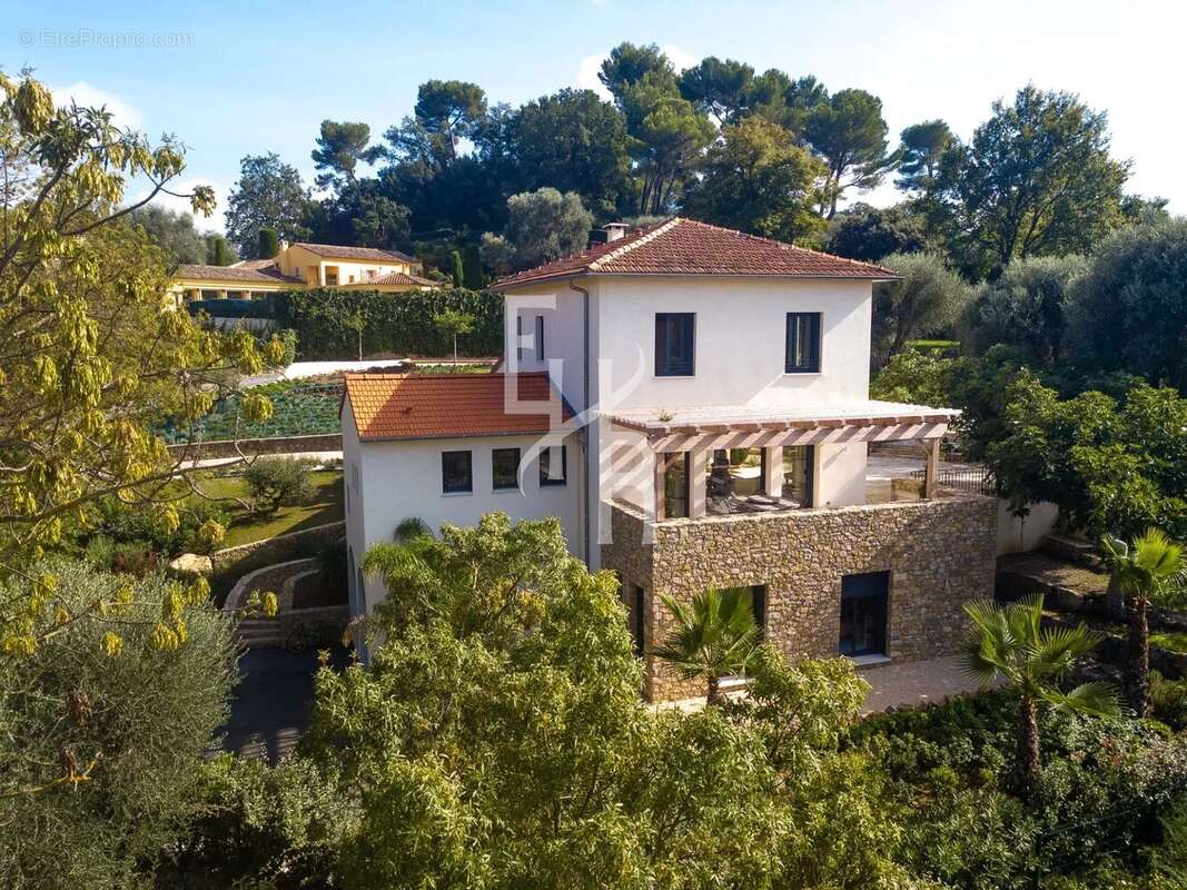 Maison à MOUGINS
