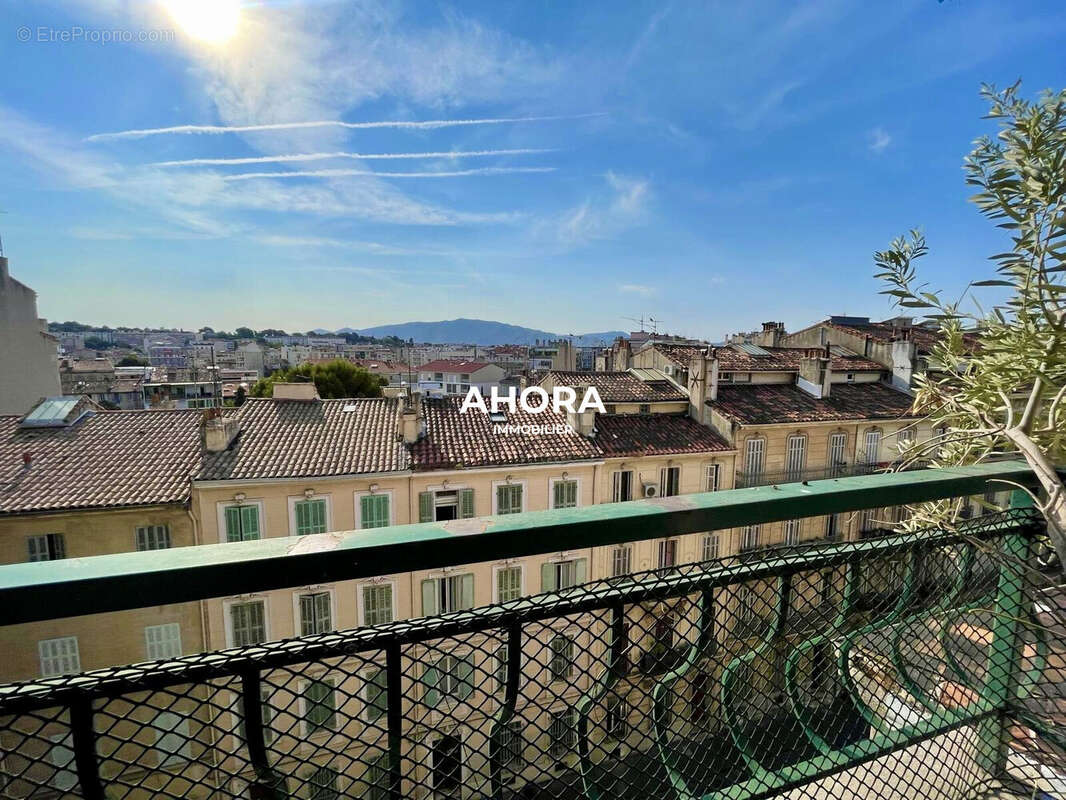 Appartement à MARSEILLE-4E