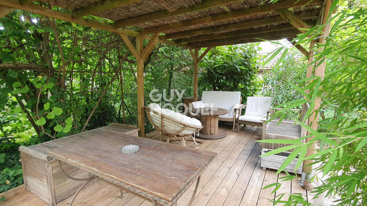 Appartement à OULLINS