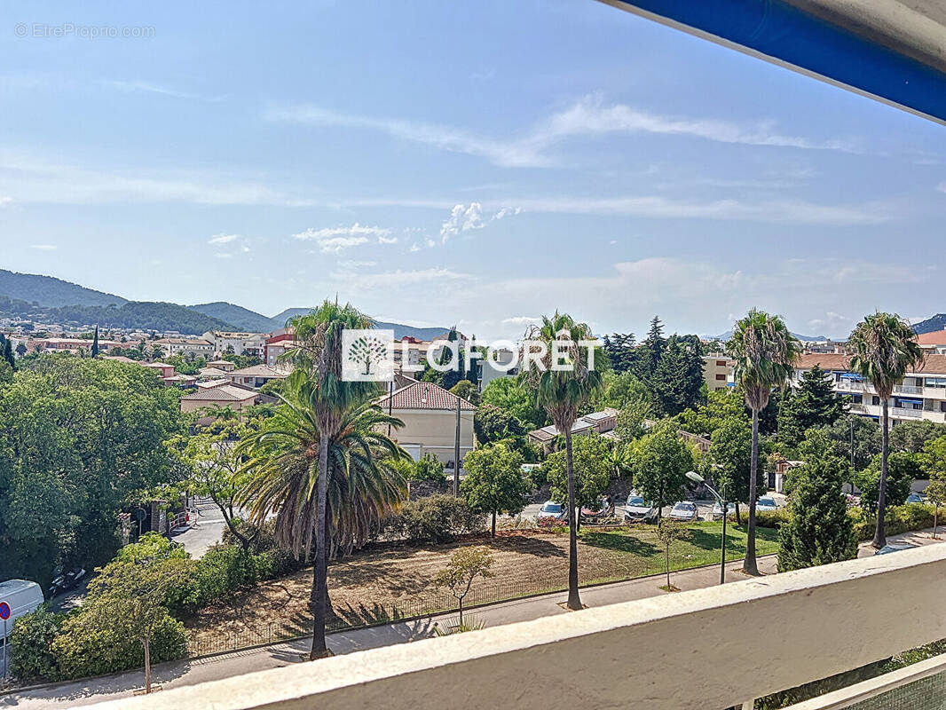 Appartement à HYERES