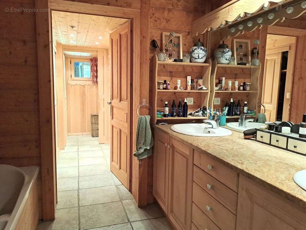 Maison à LES MOUSSIERES