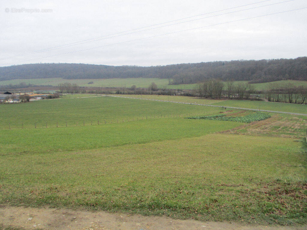 Terrain à COMMERCY