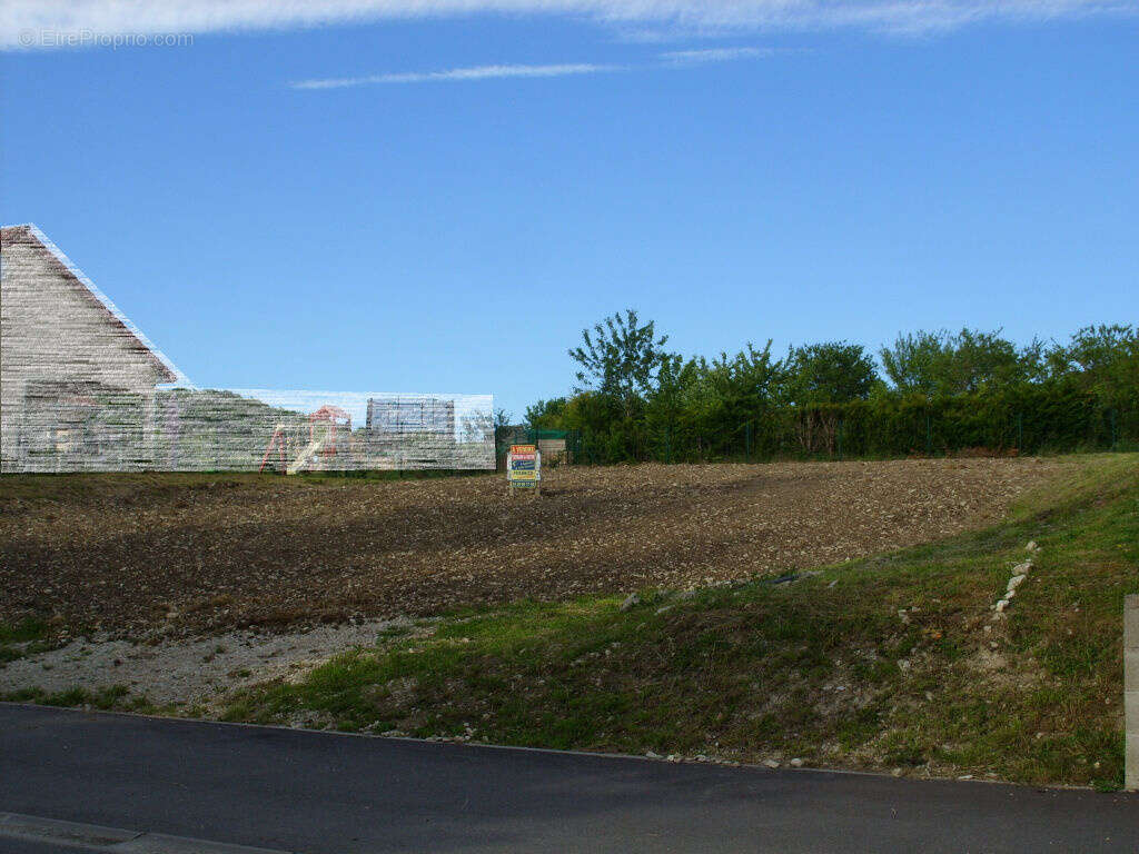 Terrain à DEMANGE-AUX-EAUX