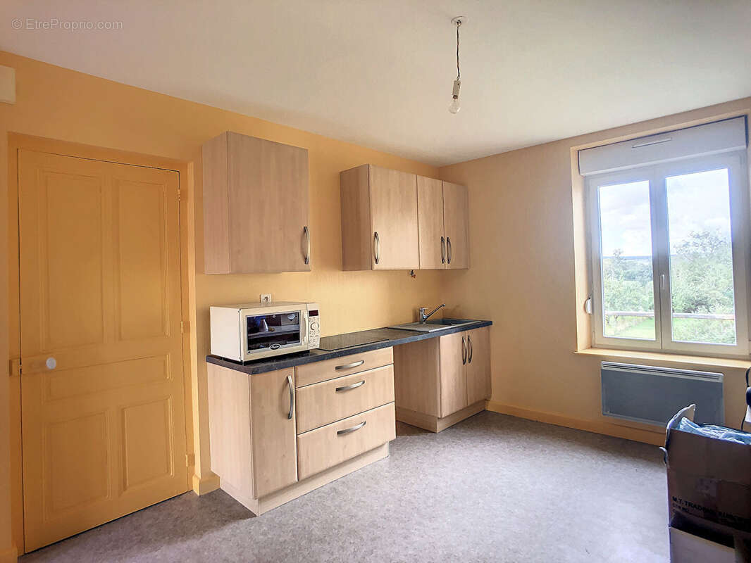 Appartement à LACROIX-SUR-MEUSE