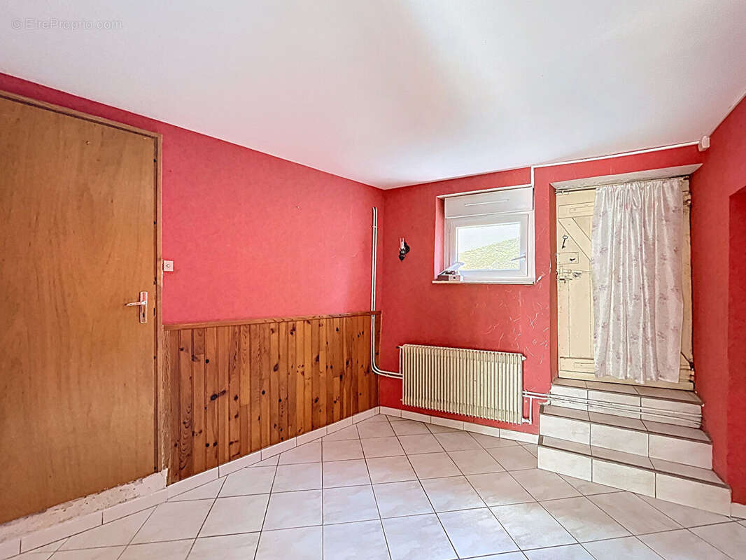 Maison à SORCY-SAINT-MARTIN